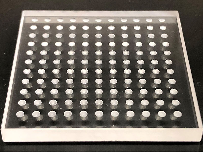石英ガラス(SiO₂)への位置決め加工